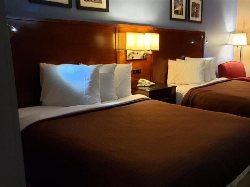Americas Best Value Inn & Suites-Фолеи Екстериор снимка