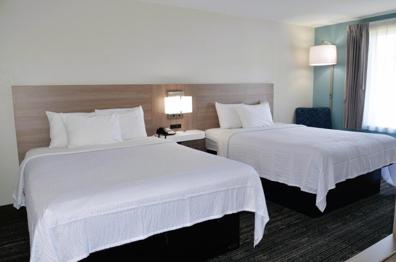 Americas Best Value Inn & Suites-Фолеи Екстериор снимка