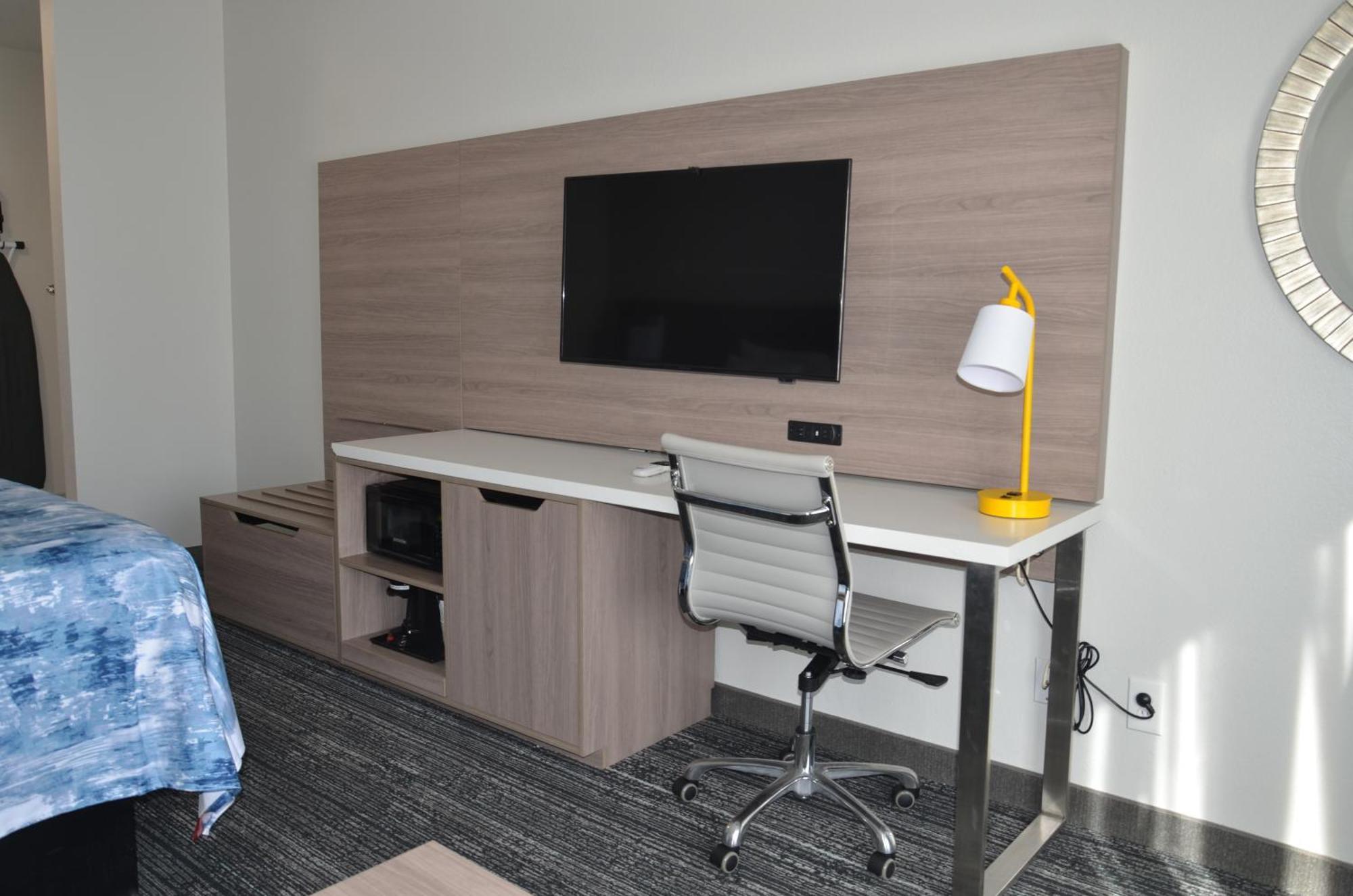 Americas Best Value Inn & Suites-Фолеи Екстериор снимка