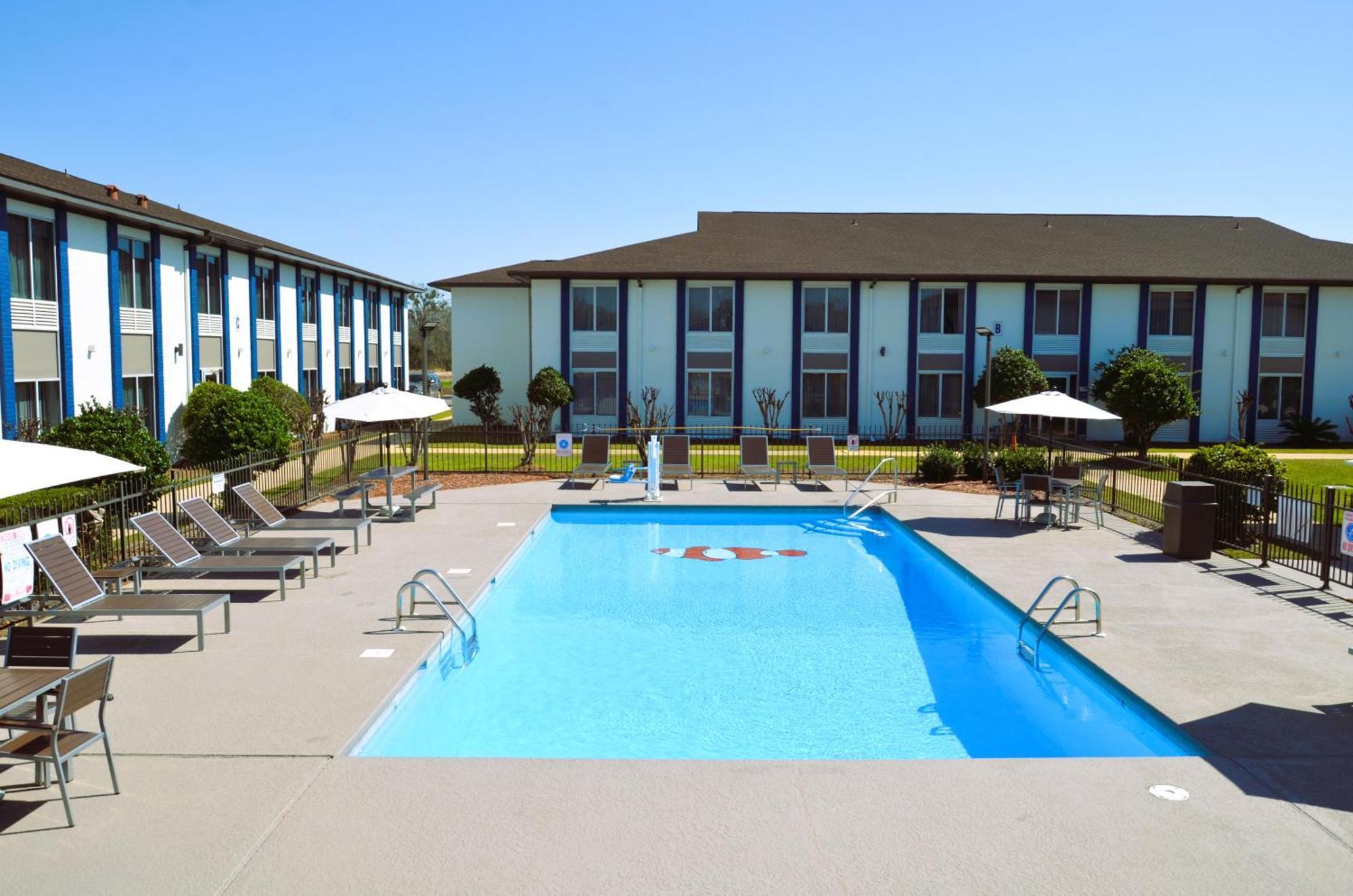 Americas Best Value Inn & Suites-Фолеи Екстериор снимка