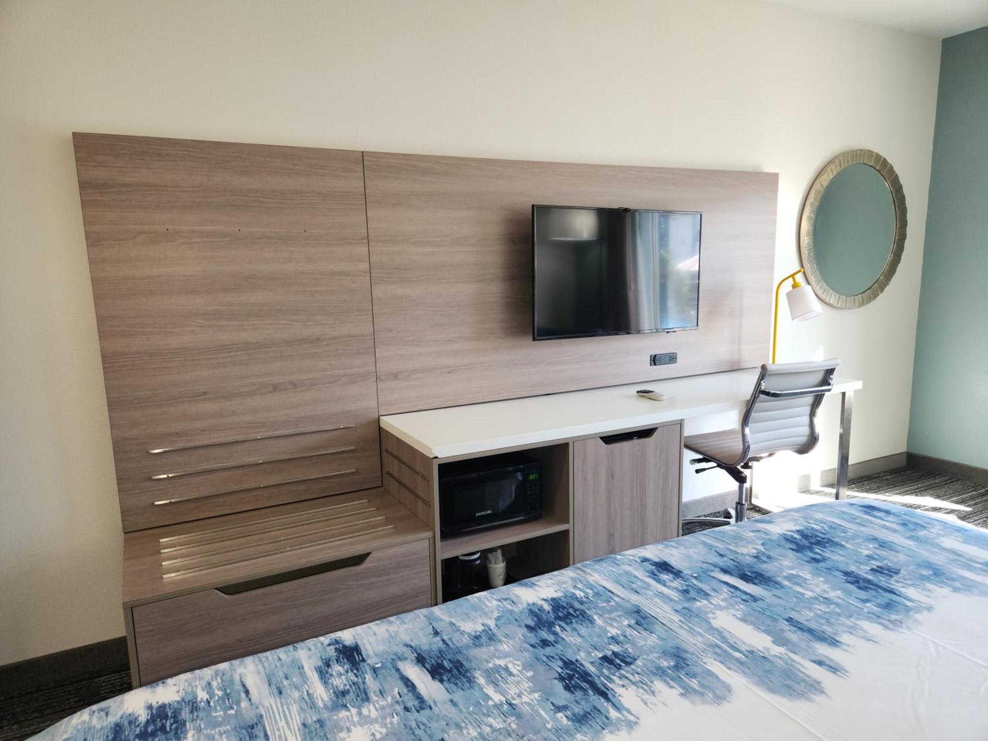 Americas Best Value Inn & Suites-Фолеи Екстериор снимка